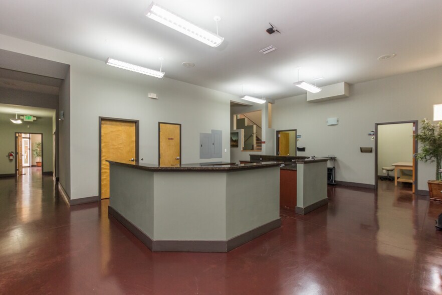 More Photos Of 100 S Greentree Ln, Foley Medical For Sale
