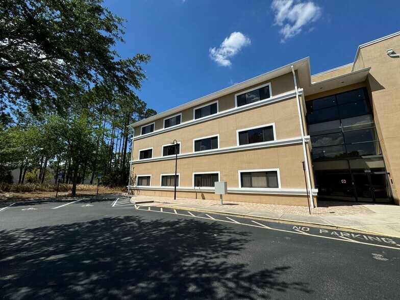 More Photos Of 1490 Sunshadow Dr, Casselberry Loft Creative Space For Lease