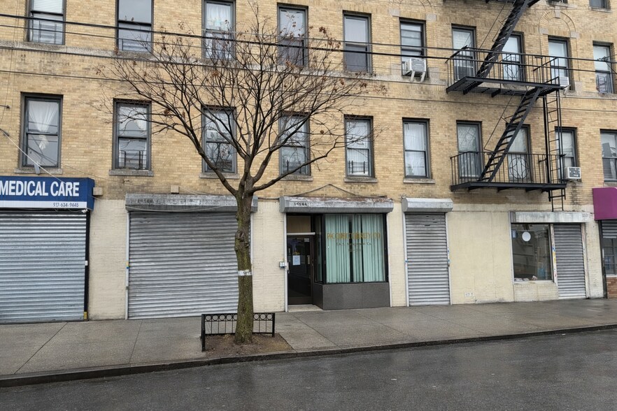 More Photos Of 2501 Tratman Ave, Bronx Apartments For Lease