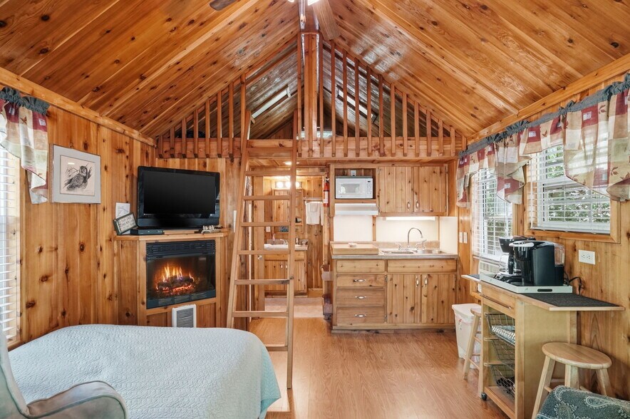 More Photos Of 5730 Highway 356, Sautee Nacoochee Specialty For Sale