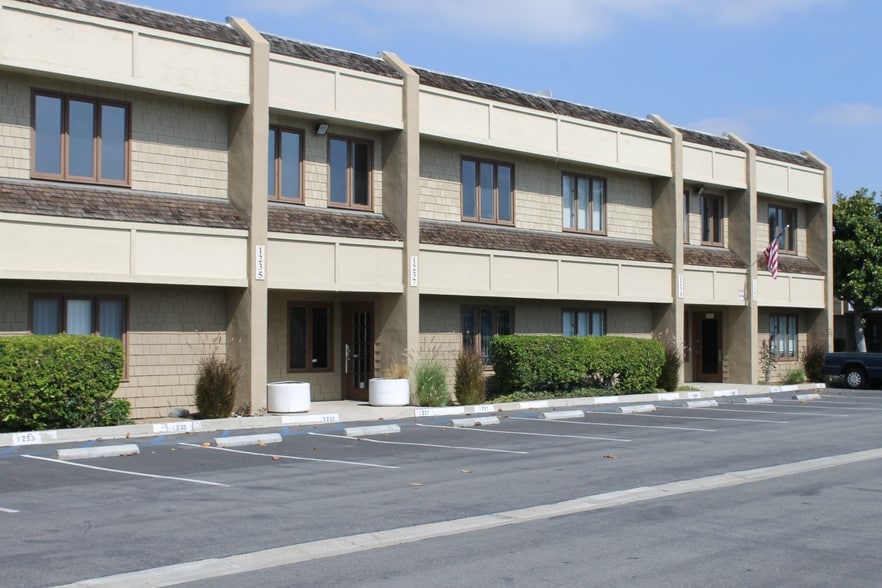 More Photos Of 1231-1241 E Warner Ave, Santa Ana Distribution For Lease