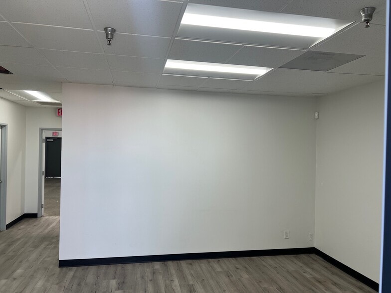 More Photos Of 13177 Ramona Blvd, Irwindale Unknown For Lease