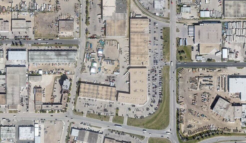 More Photos Of 16502-16532 111 Av NW, Edmonton Showroom For Lease