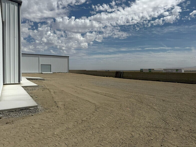 More Photos Of 9840 Cody St, Coalinga Industrial For Lease