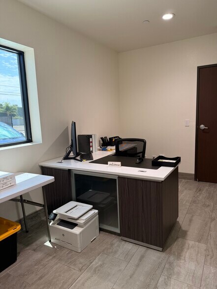 More Photos Of 241 N California Ave, La Puente Warehouse For Lease