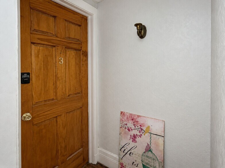 More Photos Of 147 Parkdale Ter, Rochester Apartments For Sale