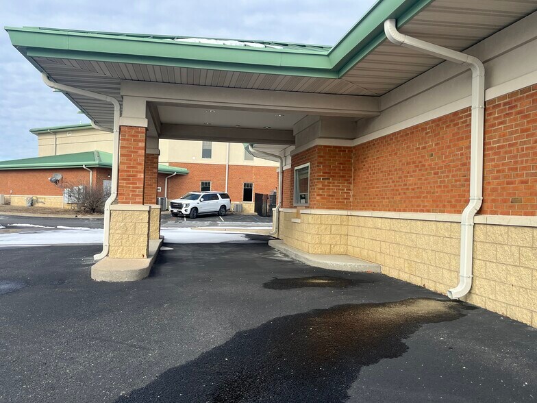 More Photos Of 3526 Amazonas Dr, Jefferson City Specialty For Lease