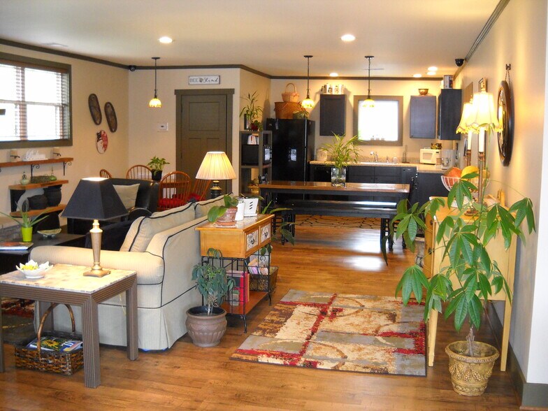 More Photos Of 444 S Beech Mountain Pky, Banner Elk Office For Sale