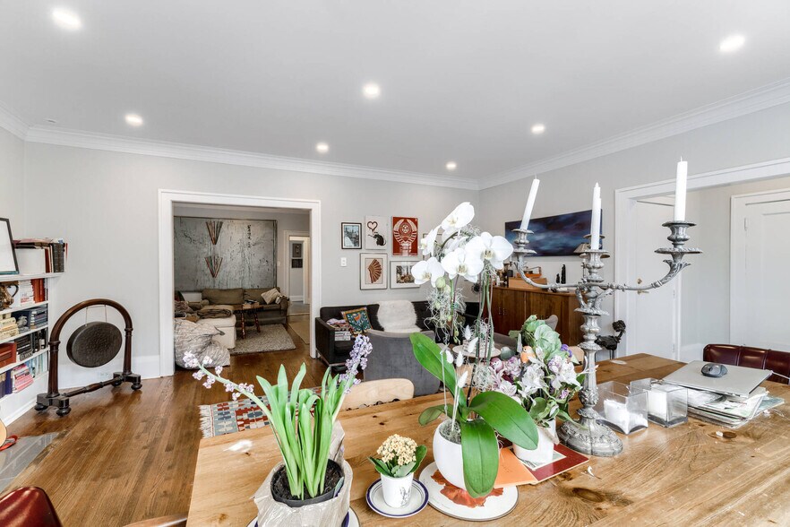 More Photos Of 4 Oriole Gdns, Toronto Apartments For Sale