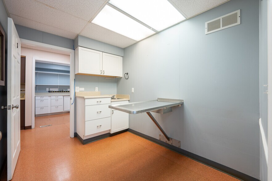 More Photos Of 5767 PA-981 Hwy, Latrobe Medical For Sale