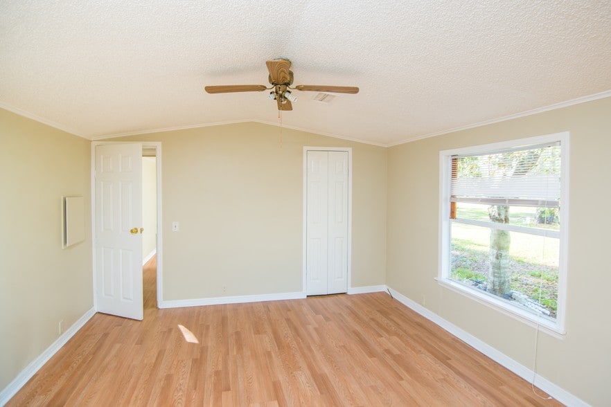 More Photos Of 1211 Cypress Rd, Saint Augustine Manufactured Housing Mobile Home Park For Sale