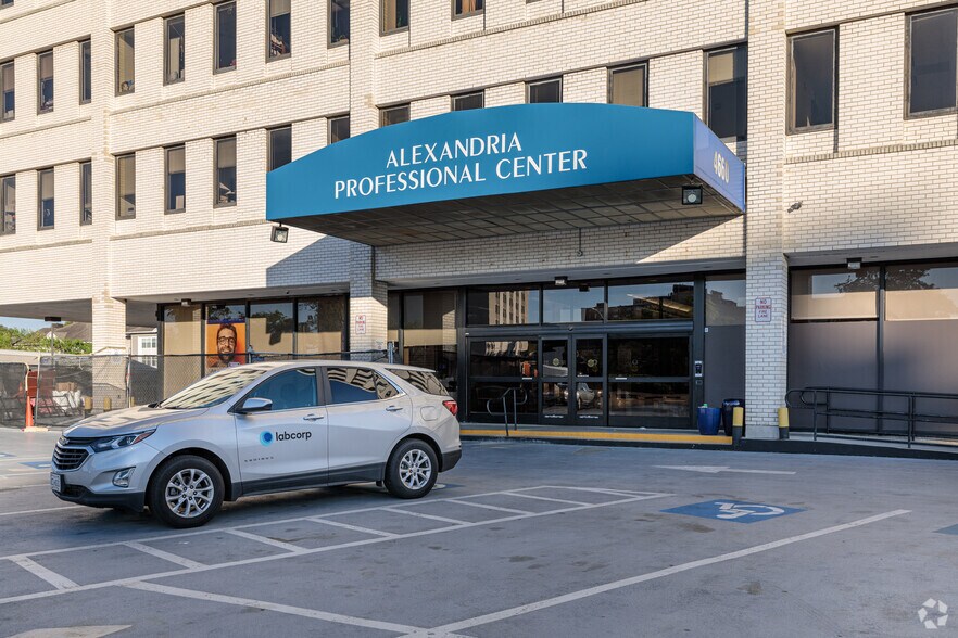 More Photos Of 4660 Kenmore Ave, Alexandria Medical For Lease
