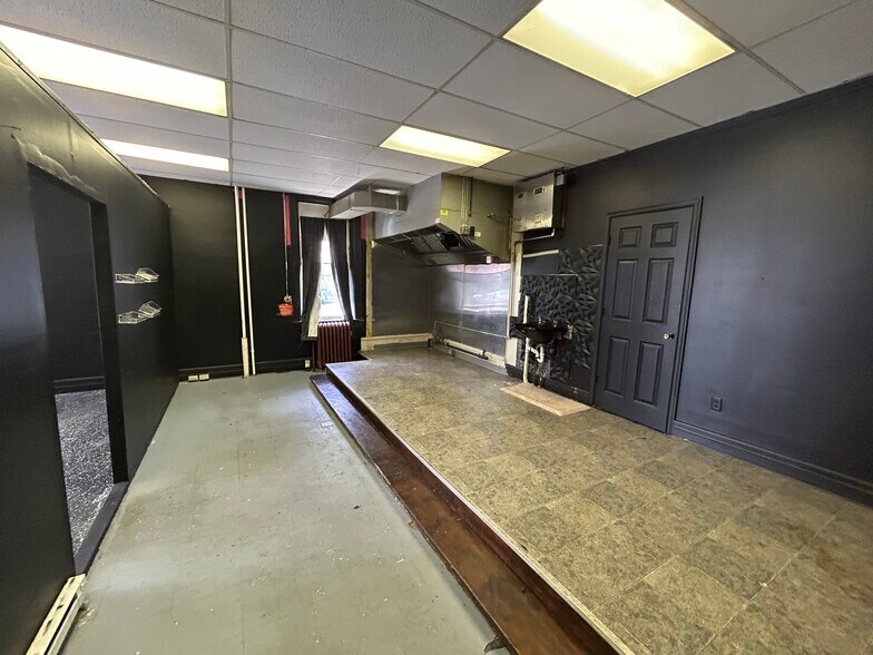 More Photos Of 143 E Antietam St, Hagerstown Office For Lease