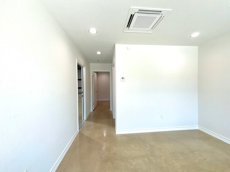 More Photos Of 1304 Leander Dr, Leander Industrial For Sale