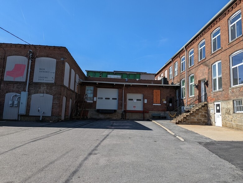 More Photos Of 100 Lawton St, Torrington Manufacturing For Lease