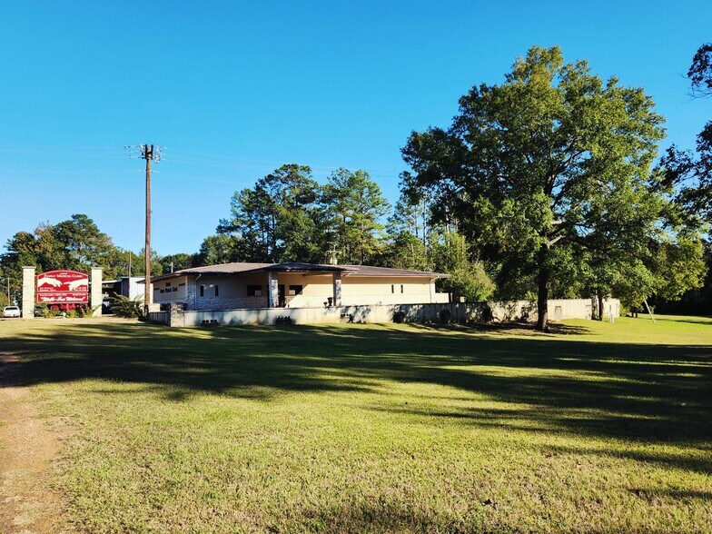 More Photos Of 1111 Worth St, Hemphill Office For Sale
