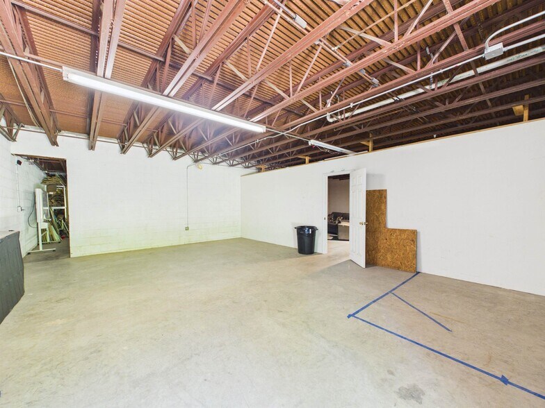 More Photos Of 209-213 Marion Pike, Coal Grove Medical For Sale