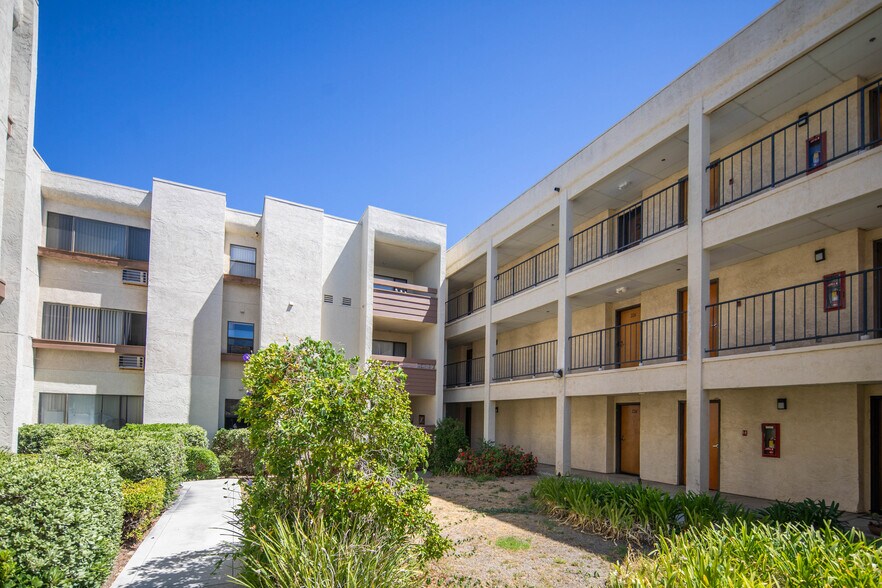More Photos Of 5041 Guava Ave, La Mesa Apartments For Sale
