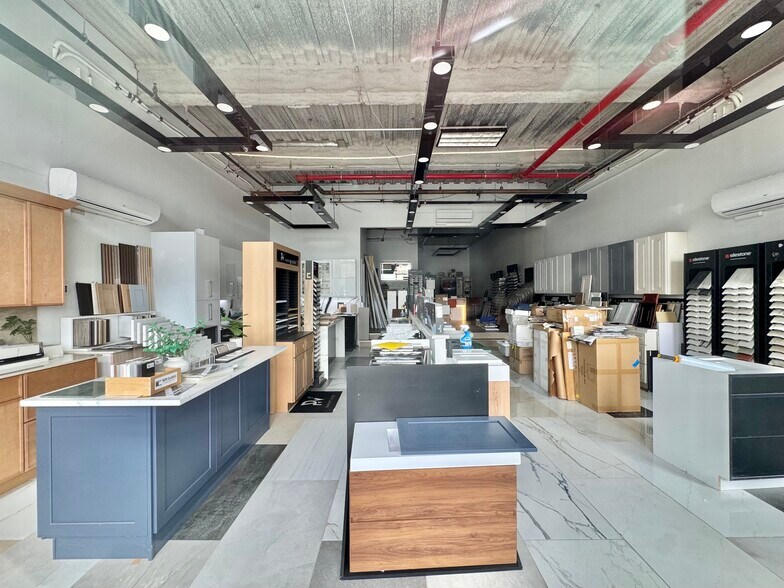More Photos Of 251-73 Jericho Tpke, Bellerose Office For Sale