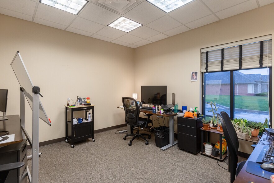 More Photos Of 1120-1130 Channingway Dr, Fairborn Medical For Sale
