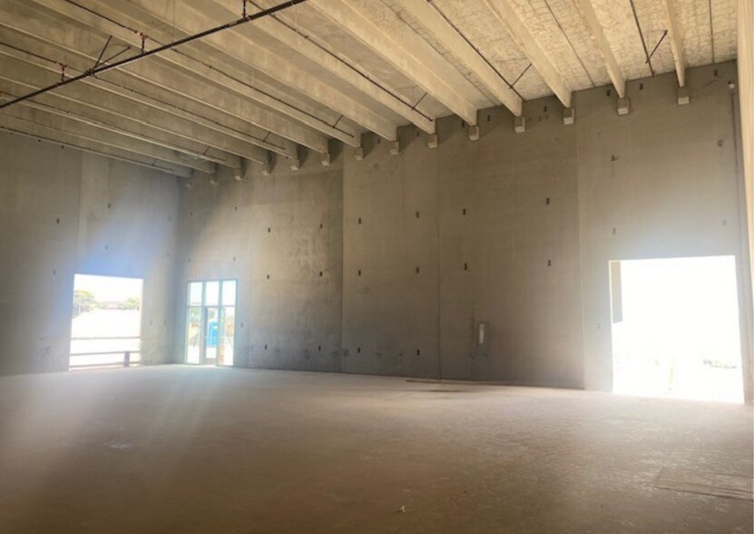 More Photos Of 91-1965 Lauwiliwili St, Kapolei Warehouse For Sale