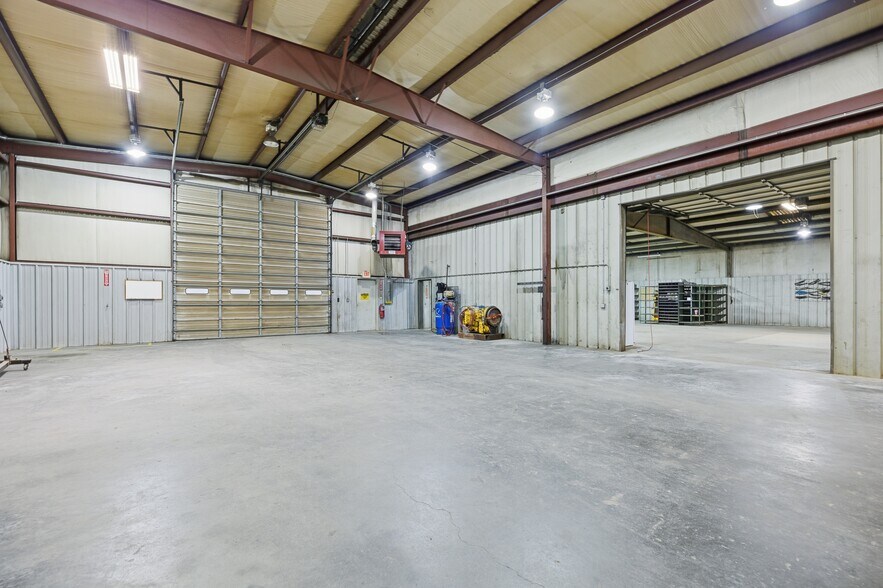 More Photos Of 654 W 138th St, Glenpool Industrial For Lease