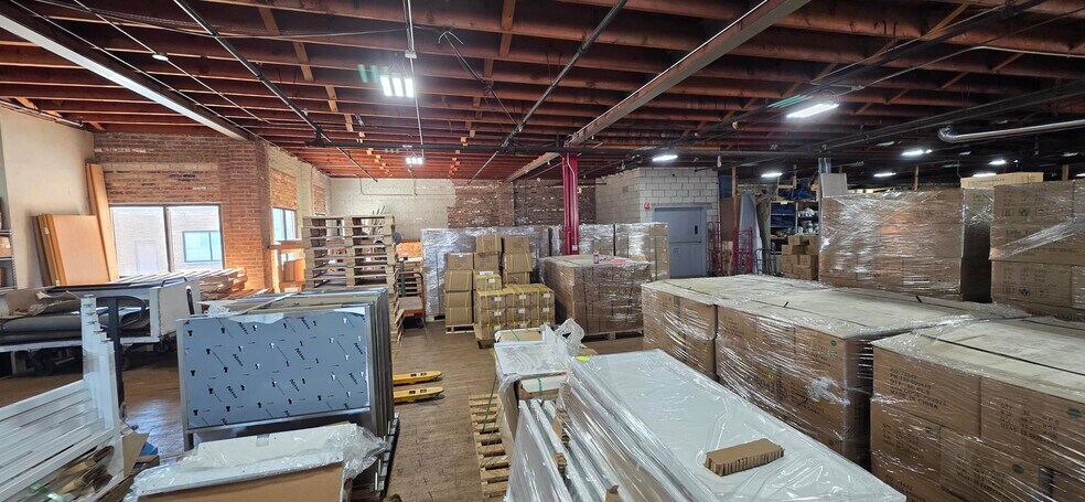 More Photos Of 6465 N Avondale Ave, Chicago Manufacturing For Sale