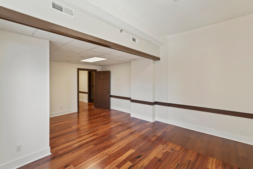 More Photos Of 216 Crown St, New Haven Office For Sale