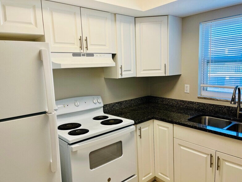 More Photos Of 2035 Alpine Rd, Clearwater Apartments For Sale