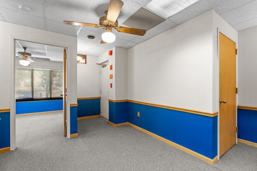 More Photos Of 7960-7990 Old Georgetown Rd, Bethesda Medical For Sale