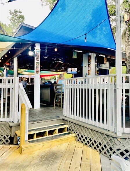 More Photos Of 606 N Pinellas Ave, Tarpon Springs Restaurant For Sale