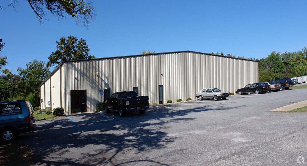 More Photos Of 2 Victor St, Greenville Warehouse For Lease