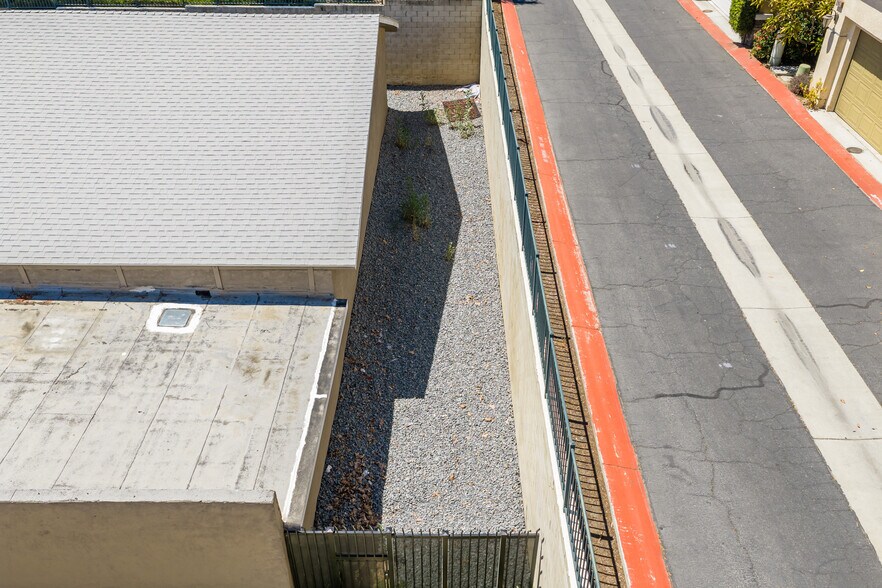 More Photos Of 2879 Main St, Riverside Warehouse For Sale