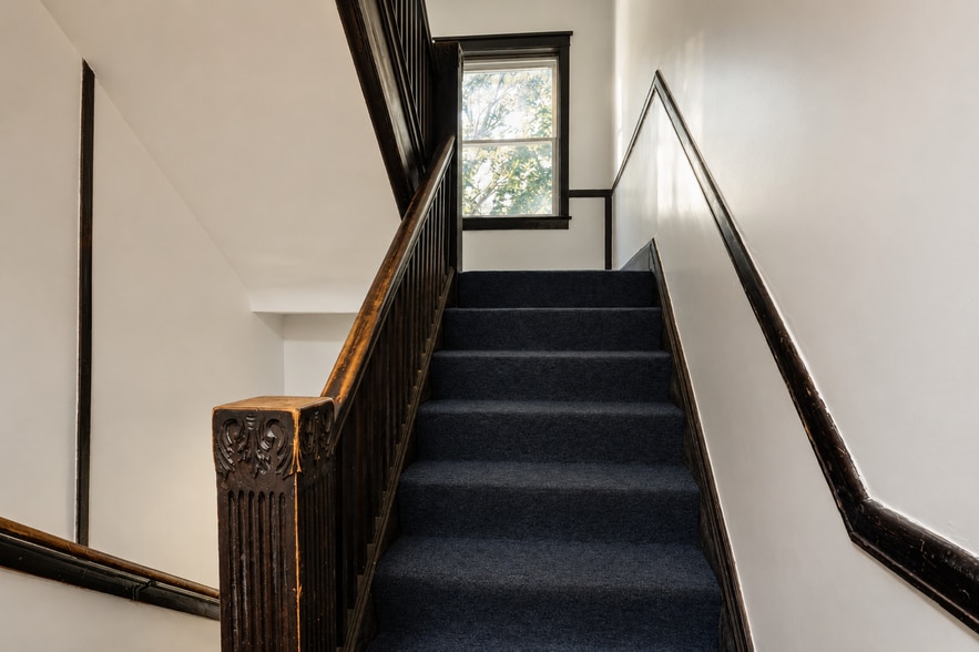 More Photos Of 1528 E 74th Pl, Chicago Apartments For Sale