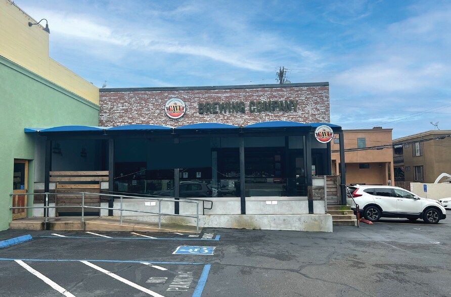 More Photos Of 7536 Fay Ave, La Jolla Restaurant For Lease