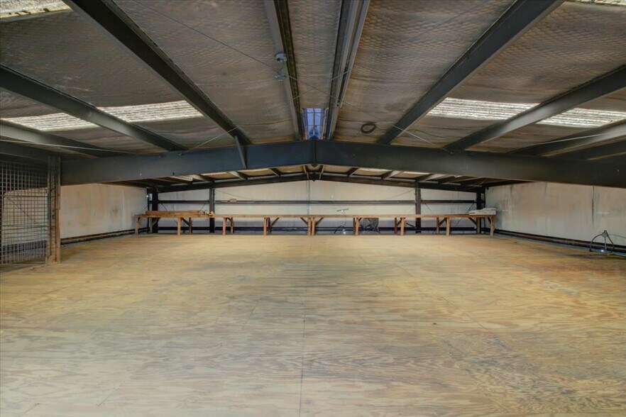 More Photos Of 4055 Old Dowlen Rd, Beaumont Warehouse For Lease