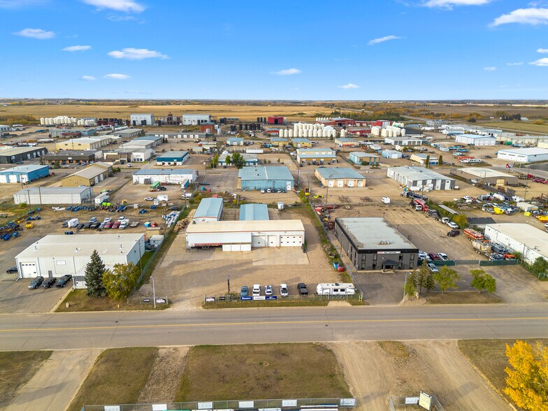 More Photos Of 5114 62 St, Lloydminster Warehouse For Sale