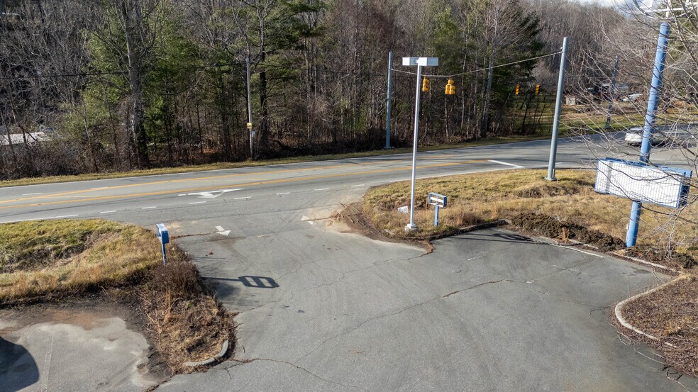 More Photos Of 14109 Highway 226 S, Spruce Pine General Retail For Sale