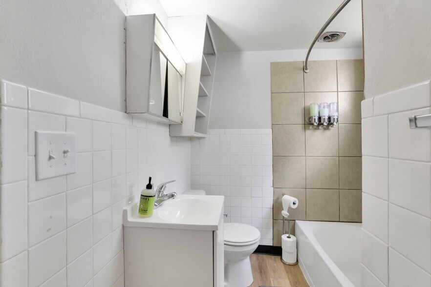 More Photos Of 27 W 8th Ave, Columbus Apartments For Sale