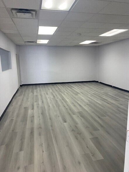 More Photos Of 13045 Telegraph Rd, Santa Fe Springs Manufacturing For Lease