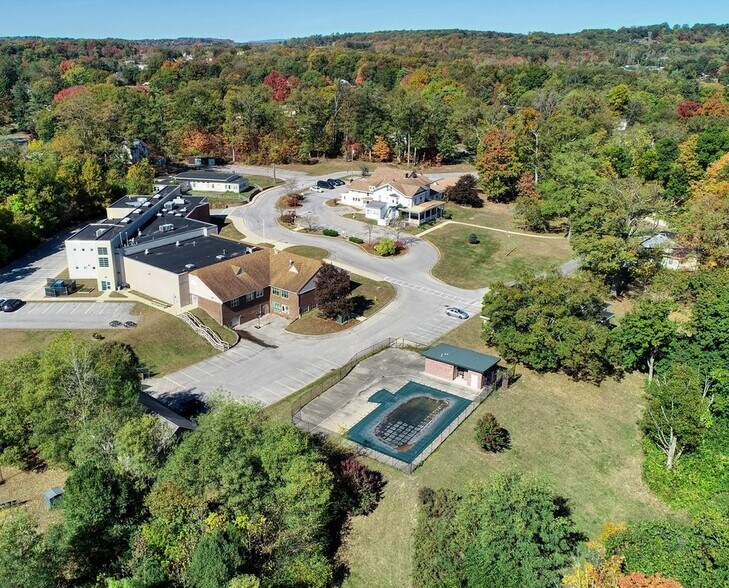 More Photos Of 621 Blooming Grove Tpke, New Windsor Township Schools For Sale