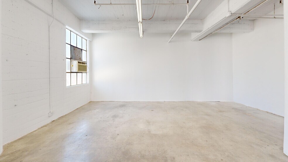 More Photos Of 1024 Santee St, Los Angeles Warehouse For Lease