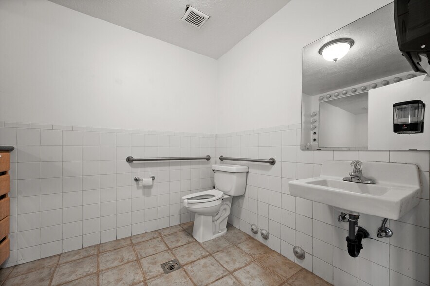 More Photos Of 789 W 1390 S, Salt Lake City Warehouse For Sale