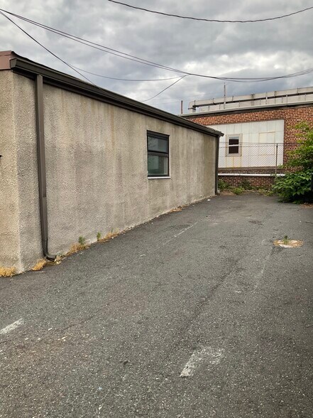 More Photos Of 766 Ramsey Ave, Hillside Warehouse For Lease