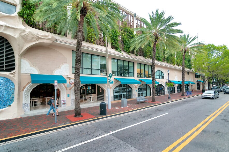 More Photos Of 2911 Grand Ave, Coconut Grove Office For Lease