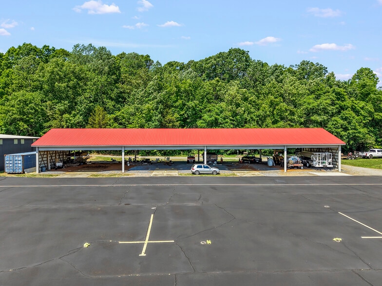 More Photos Of 249 Gilbert Rd, Mocksville Airport For Sale