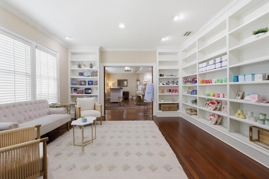 More Photos Of 431 E New York Ave, Deland Office For Sale