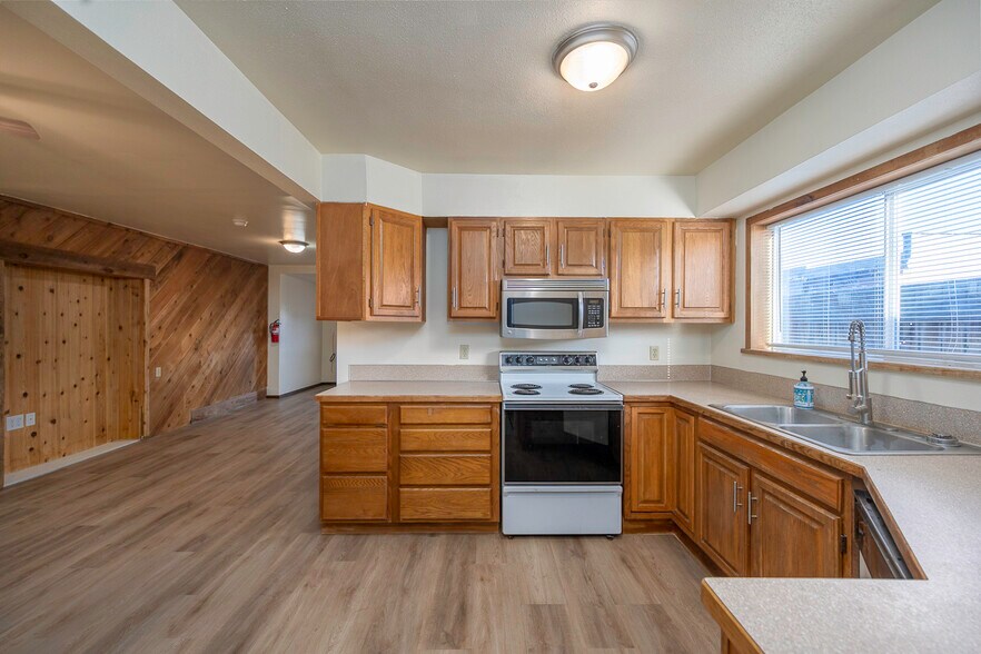 More Photos Of 315 Main Ave E, Soap Lake General Retail For Sale