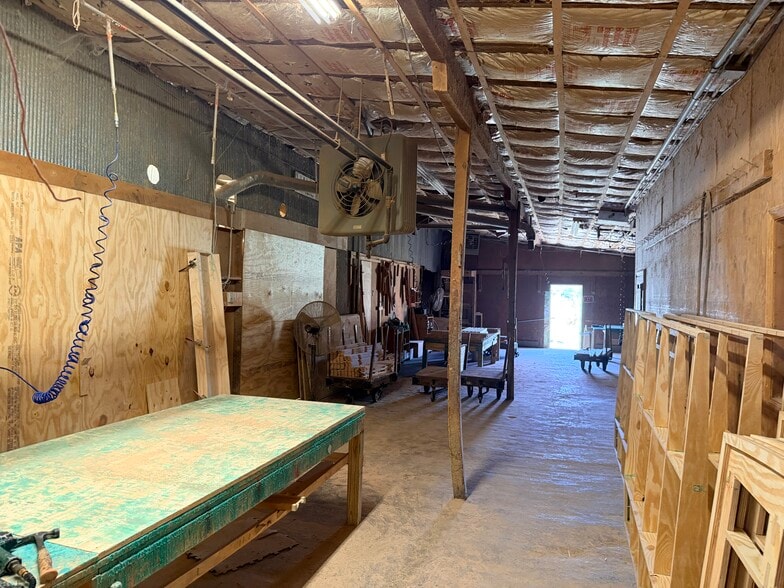 More Photos Of 2570 Needmore Rd, Woodleaf Warehouse For Sale