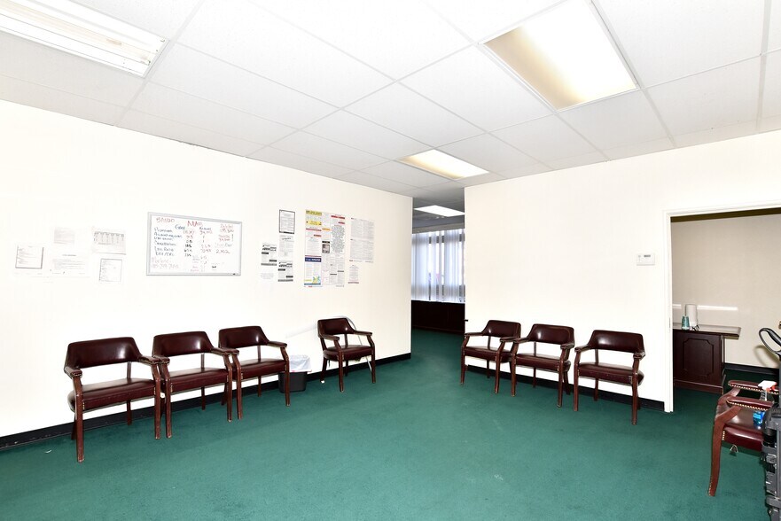 More Photos Of 2400-2408 8th Ave, Greeley Storefront Retail Office For Lease